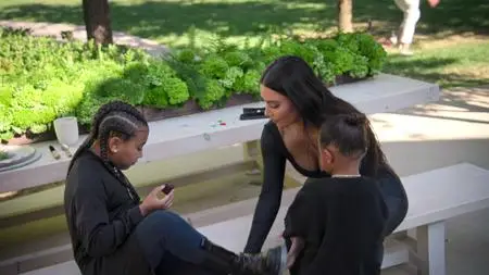 Keeping Up with the Kardashians S01E01