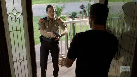 Imposters S02E01