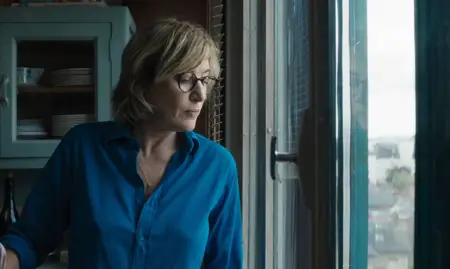 The Ties That Bind Us / L'attachement (2024)