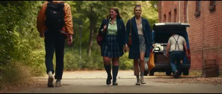 Maxton Hall - The World Between Us S01E01