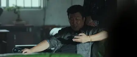 A Model Family S01E08