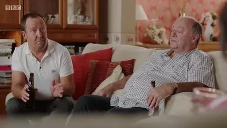 Two Doors Down S02E01