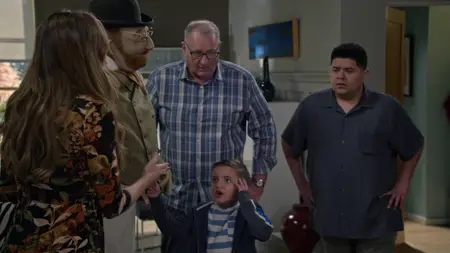 Modern Family S11E17