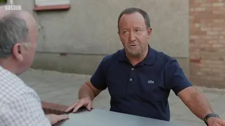 Two Doors Down S02E01