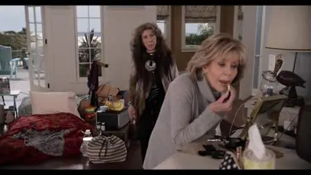 Grace and Frankie S05E02