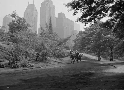 Side Street (1949)