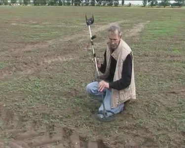 Complete Guide to Metal Detecting (2006)