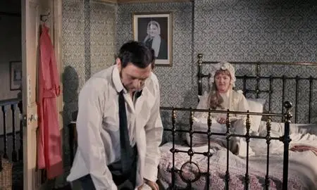 Carry on Screaming! (1966)