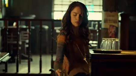 Wynonna Earp S01E02