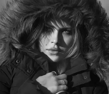 Tommi Rose by Manfred Baumann