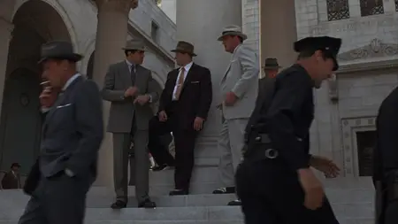 Mulholland Falls (1996)