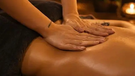 Therapeutic massage for liver nourishment and detoxification