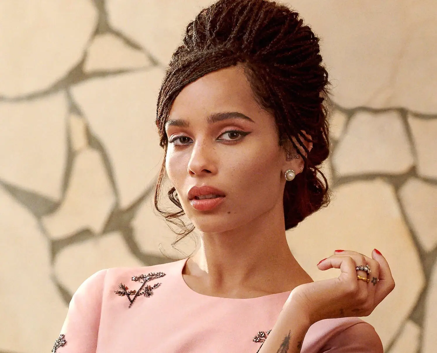 Zoe Kravitz by Pamela Hanson for InStyle June 2019 / AvaxHome