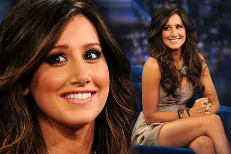 Ashley Tisdale - Late Night With Jimmy Fallon 9-7-10