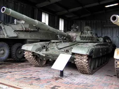 T-72 Walk Around