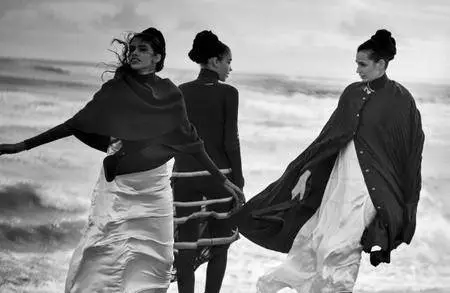 Independent Allure by Peter Lindbergh for Vogue Italia April 2016