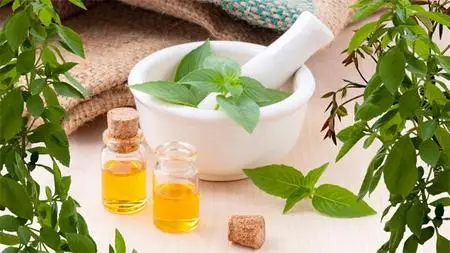 Diploma in Clinical Aromatherapy Master Aromatherapist Class