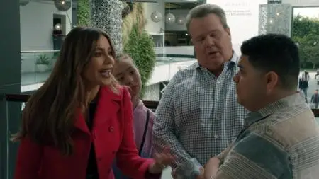 Modern Family S01E11