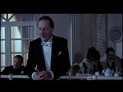 And the Ship Sails On (1983)