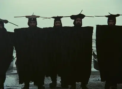 The Stranger and the Fog (1975)