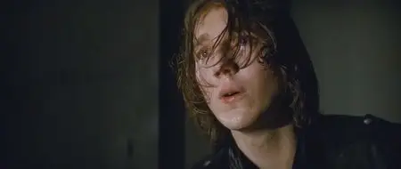 Looper (2012)