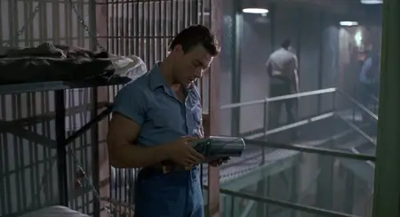 Death Warrant (1990)