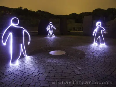 Michael Bosanko "Light Grafiti"
