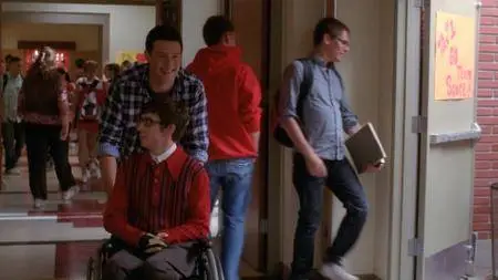 Glee S02E01