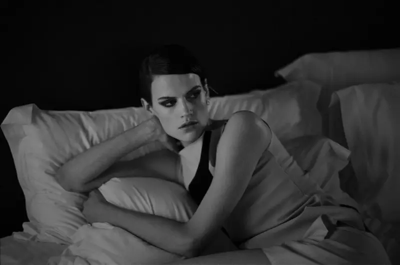 Saskia de Brauw by Vincent van de Wijngaard for Muse #33 Spring 2013