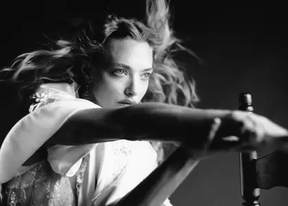 Amanda Seyfried by Eddie Wrey for Vogue US January 2026