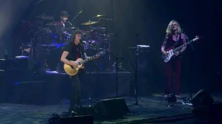 Steve Hackett - The Total Experience Live In Liverpool (2016) [BDRip 1080p]