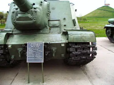 ISU-152 Walk Around