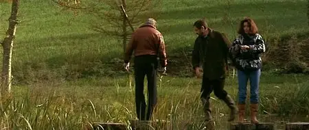 Attention. Bandits (1986)