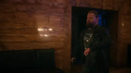 S.W.A.T. S08E18