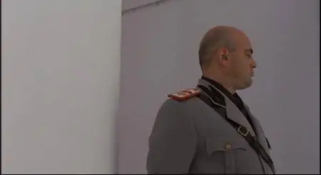 Tea with Mussolini (1999)