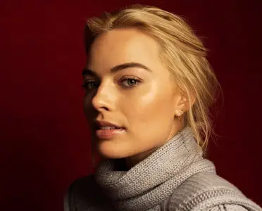 Margot Robbie - The Wrap January 25, 2015