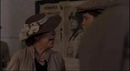 Tea with Mussolini (1999)
