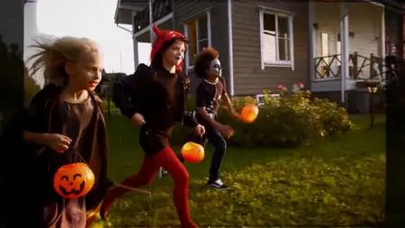 Travel Ch. - This Is Halloween (2020)