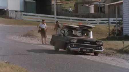 Summer City (1977)