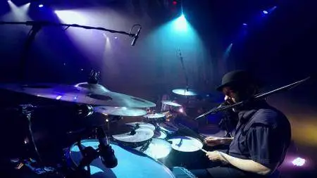Steve Hackett - The Total Experience Live In Liverpool (2016) [BDRip 1080p]