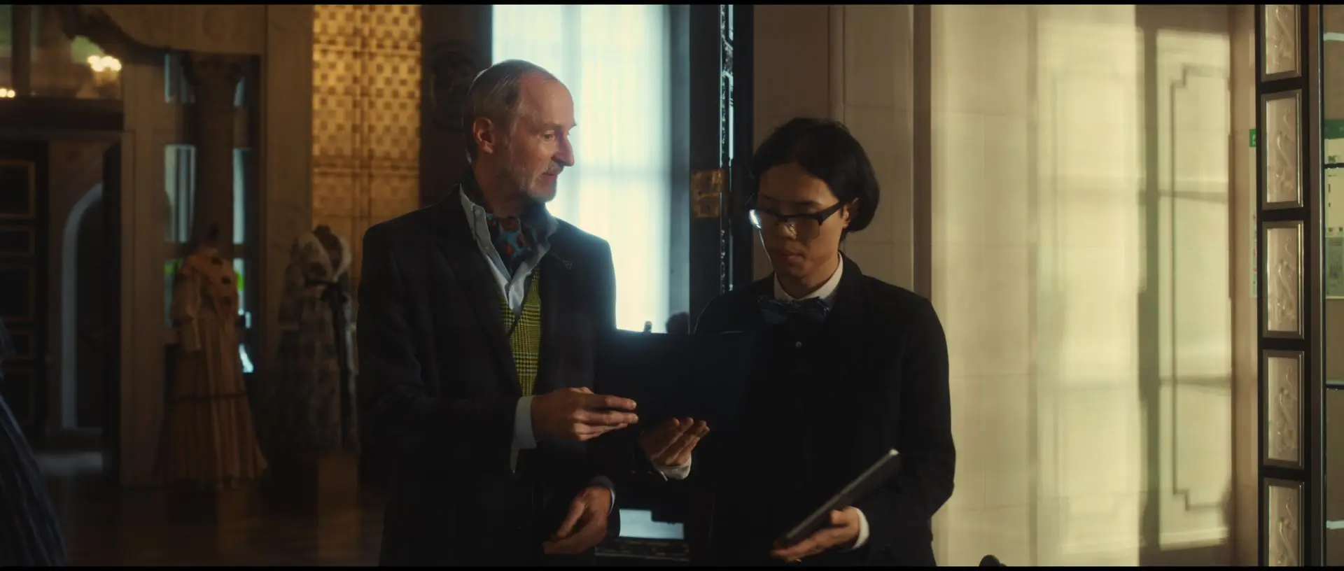 Maxton Hall - The World Between Us S01E03