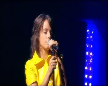 Alizee - Amelie M'a Dit (Live)