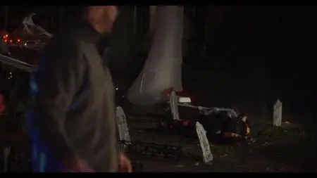 Trinkets S02E04