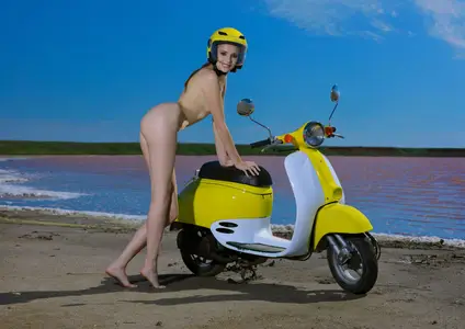 Elle Tan - Coastal Crush