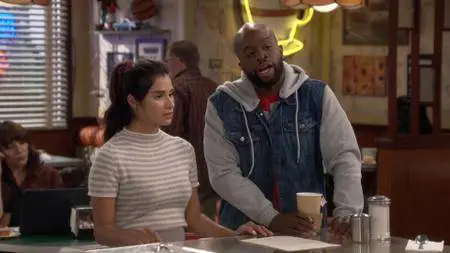 Superior Donuts S02E03