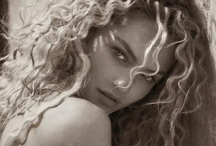 Candice Swanepoel by Mariano Vivanco for Muse Magazine #30 Summer 2012 (Repost)