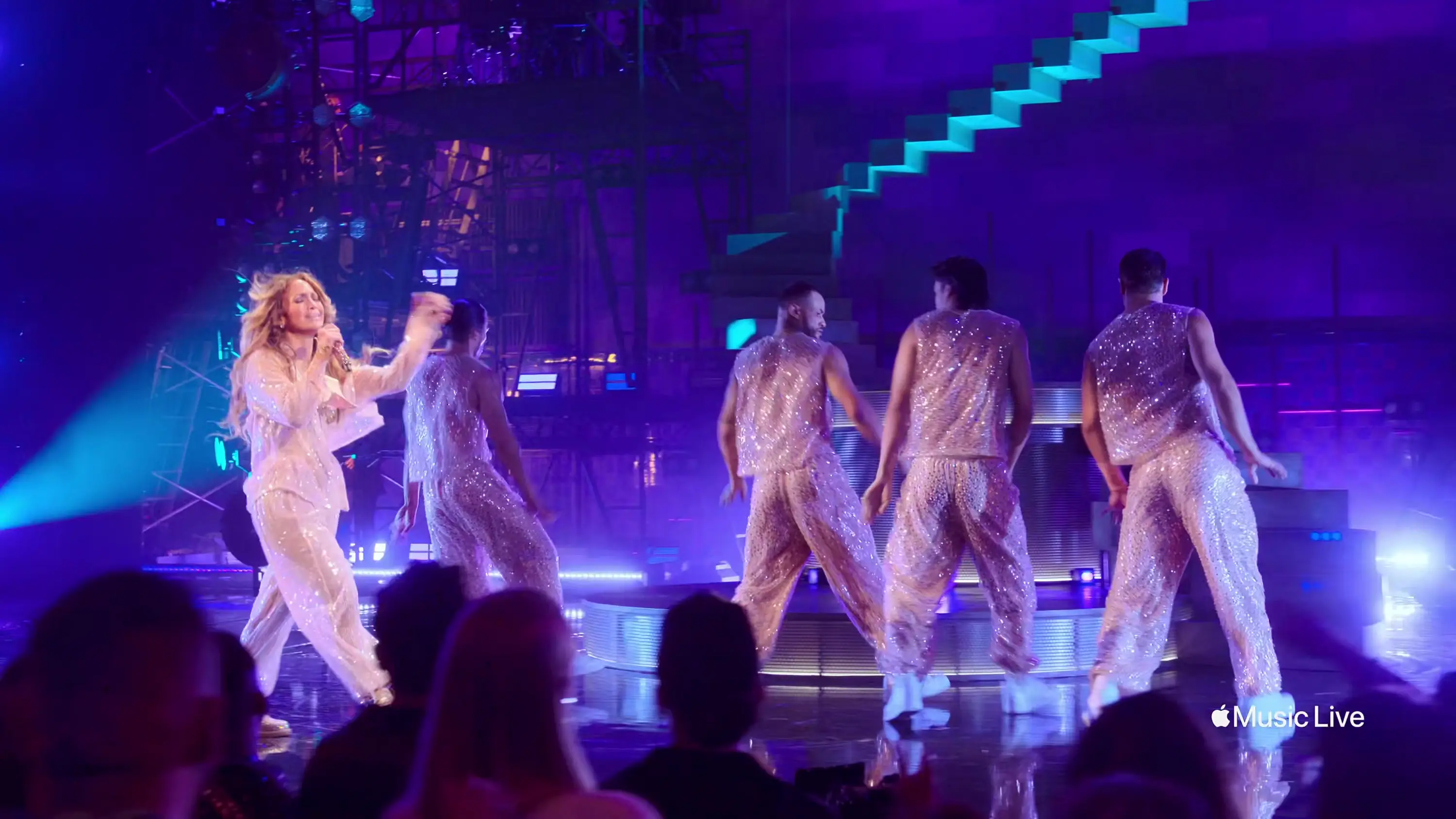 Apple Music Live Jennifer Lopez (2024) / AvaxHome