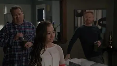 Modern Family S11E03