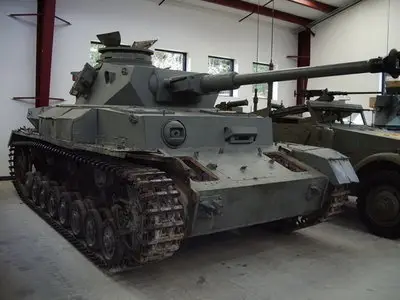 PzKpfw IVH Walk Around