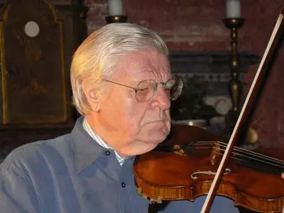 Magic Violin / J.Suk violin, A.Holecek piano (2004)